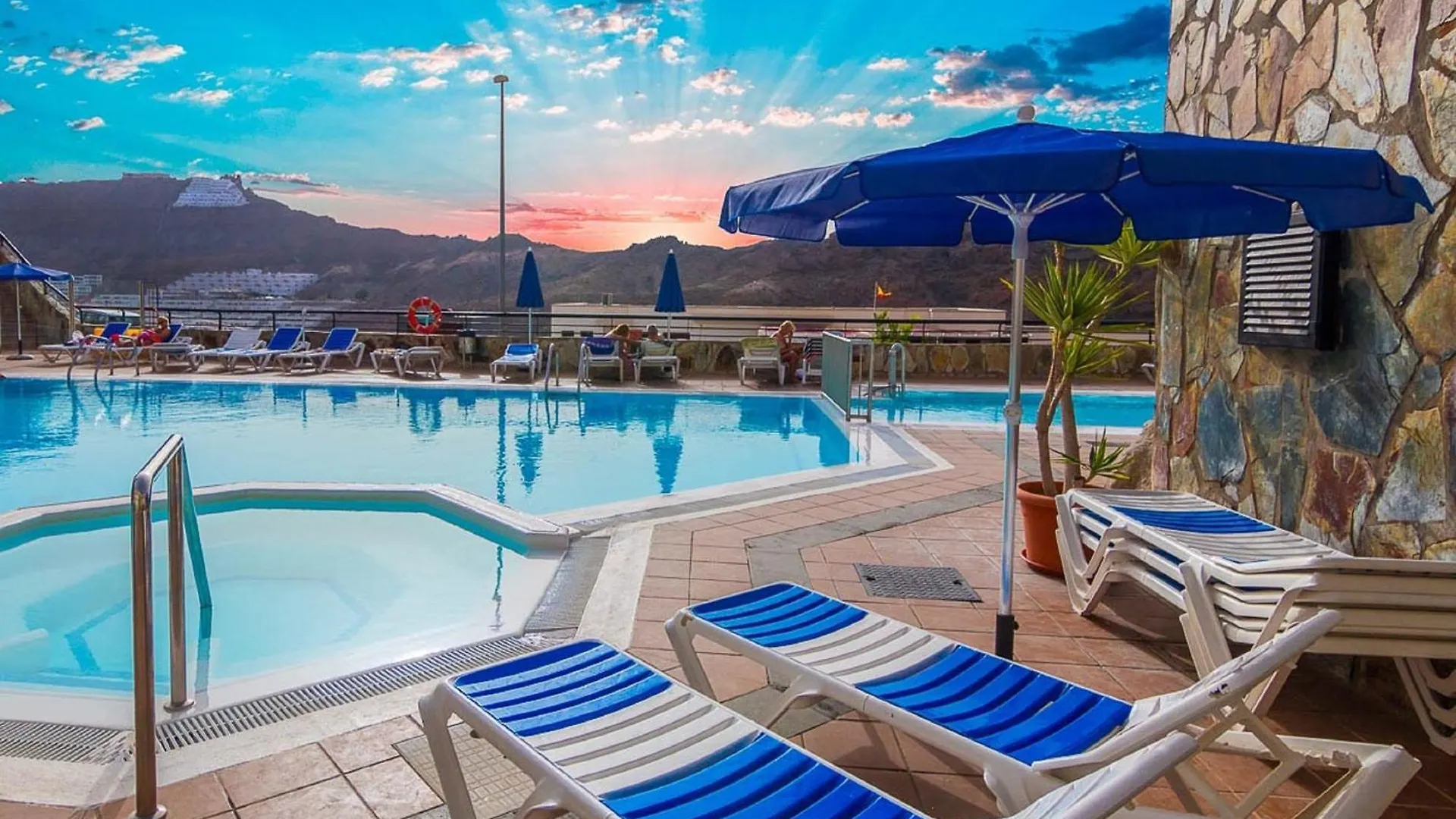 Apartment With Jacuzzi And Pool Access Puerto Rico